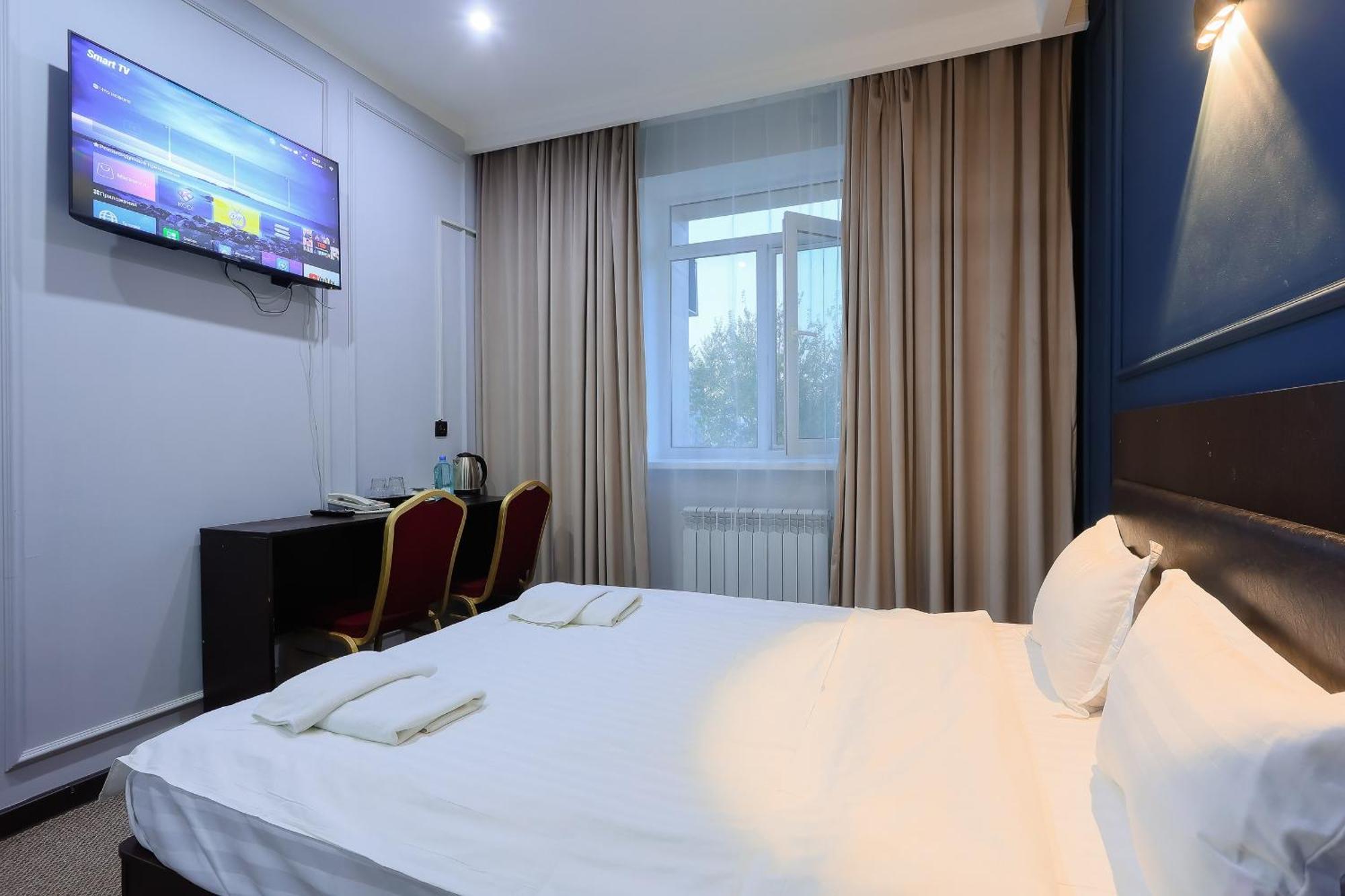 Hotel Vivaldis อัลมาตี ภายนอก รูปภาพ