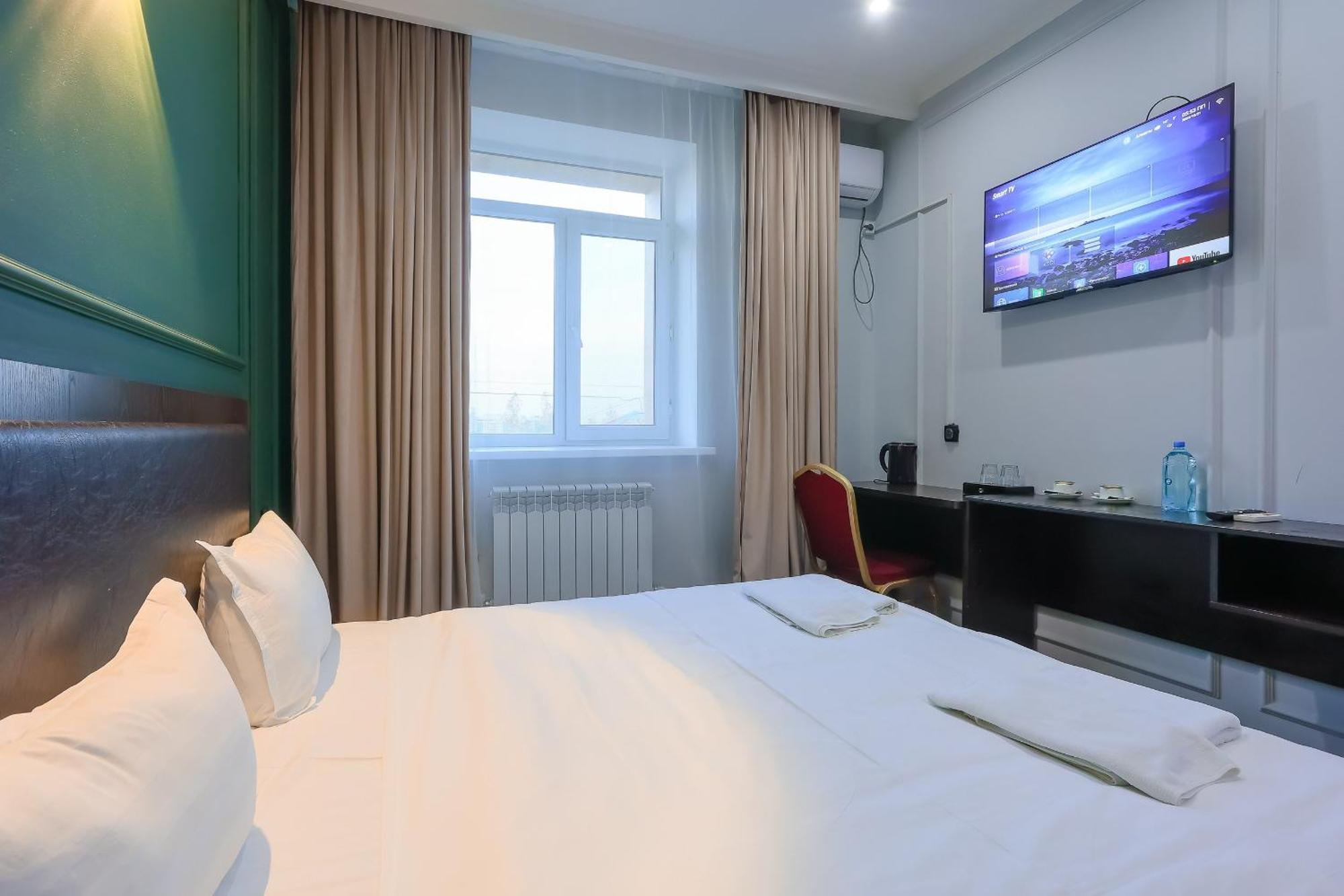 Hotel Vivaldis อัลมาตี ภายนอก รูปภาพ