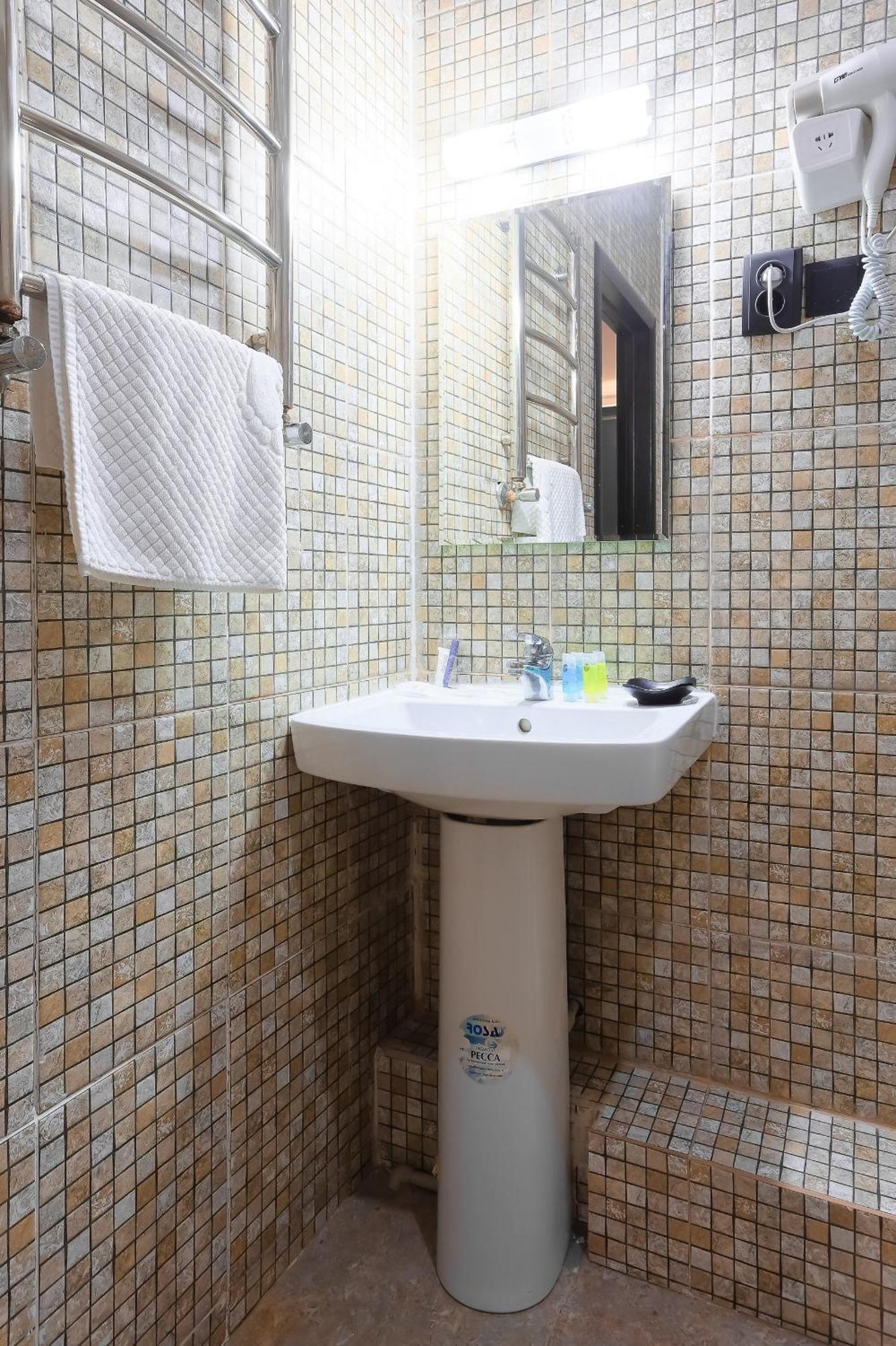 Hotel Vivaldis อัลมาตี ภายนอก รูปภาพ